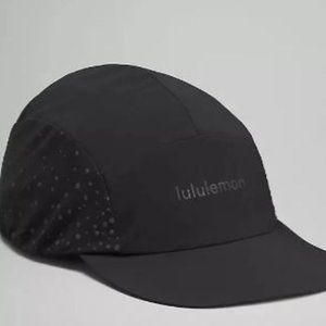 Lululemon Lightweight Crushable Reflective Running Hat Size L/XL in Black